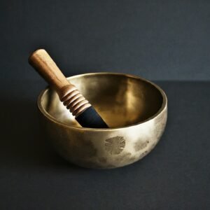 Dim handmade singing bowl
